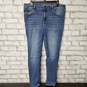 Maurices Women's Mid Rise Skinny Jeans Size 12 Short Medium Wash